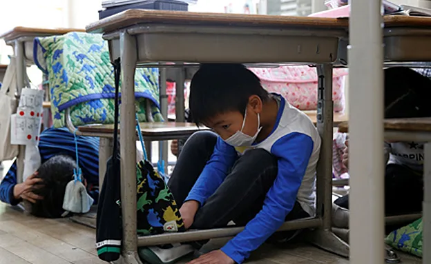 יפן - מתרגלים מתקפה צפון קוריאנית