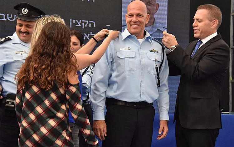 השר לבטחון פנים גלעד ארדן