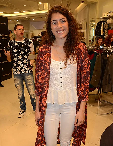 מסביב לעולם עם רוני דלומי