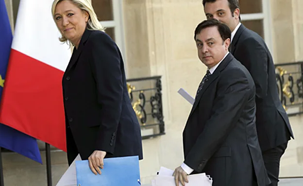 ג'לק (במרכז) ולה פן