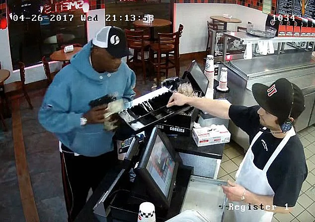 ''קח הכל ותעזוב אותי בשקט''