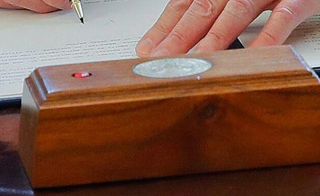 הכפתור האדום של טראמפ