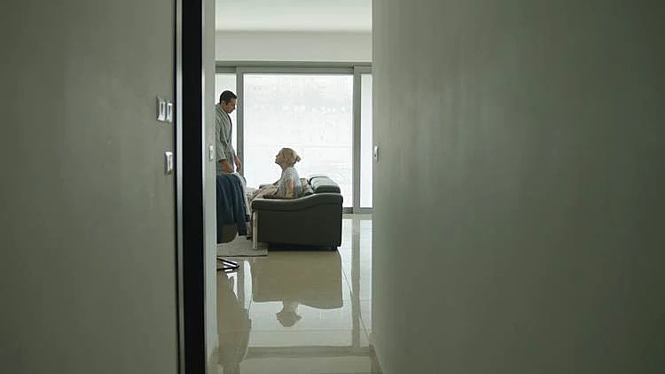 ביתו אינו מבצרו