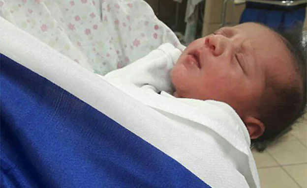 תינוקת עצמאות