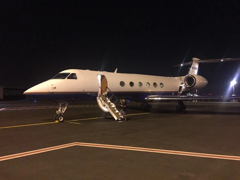 המטוס הפרטי בו הגיע ביבר