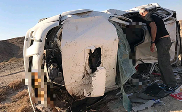 הרכב שהתהפך, הבוקר