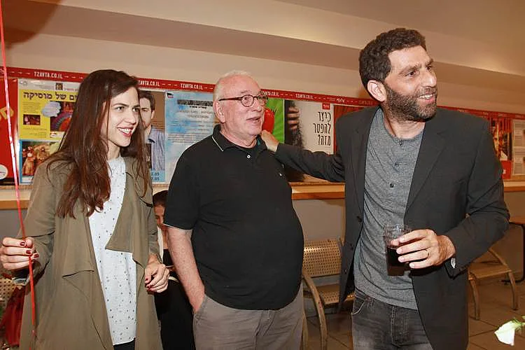 גאה. אבי היוצרת ירון לונדון