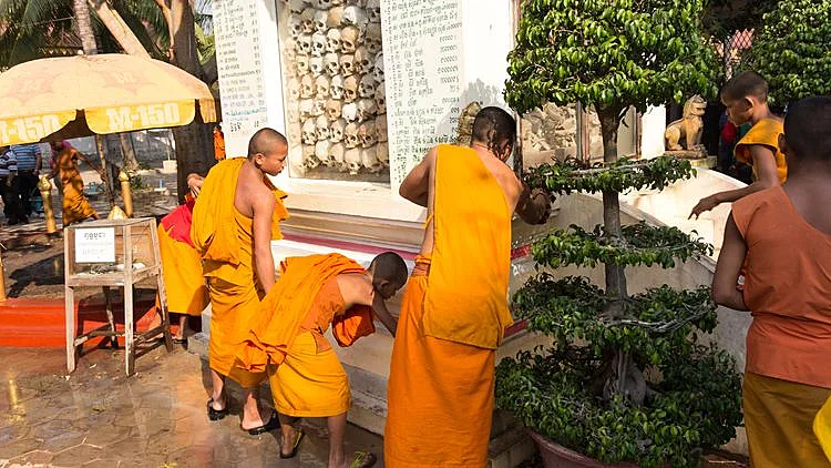 כדאי להקדיש כמה שעות לביקור באתרי ההנצחה