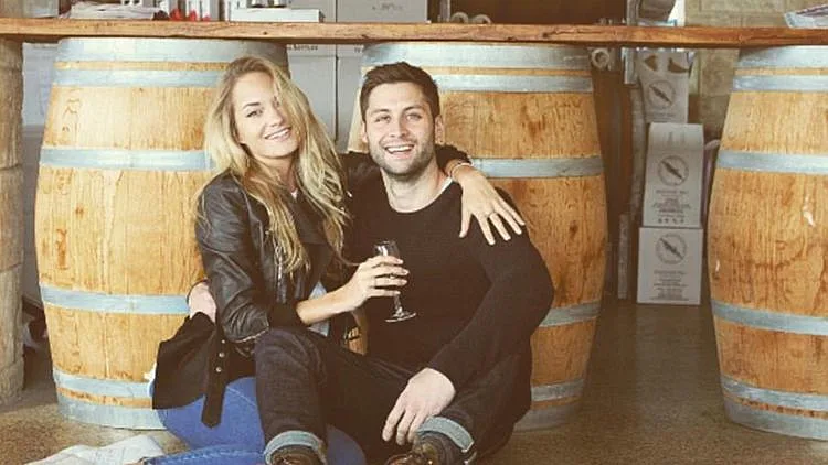 דייט ראשון בשדה התעופה של סידני