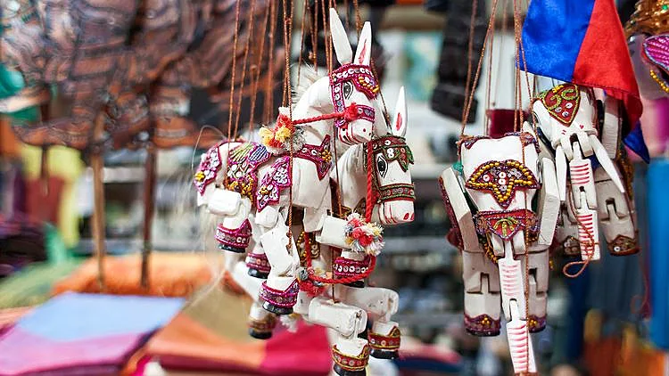 מזכרות בשוק בסיאם ריפ | צילום: Shutterstock