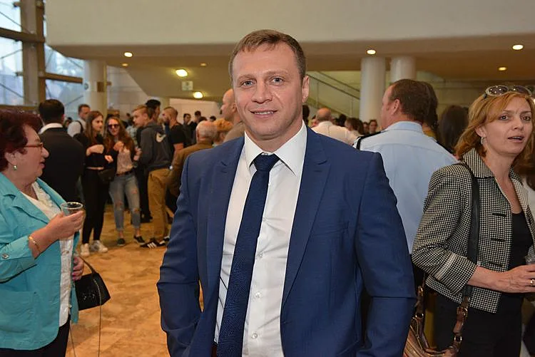 יואל רזבוזוב. צילום: איגור גורליק