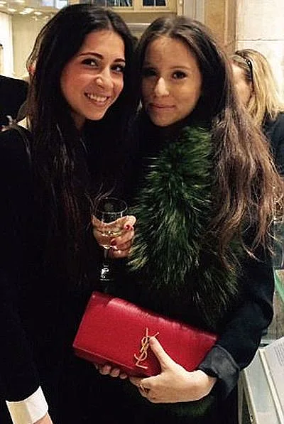 קטי גאי וחברתה לפני האירוע הקשה