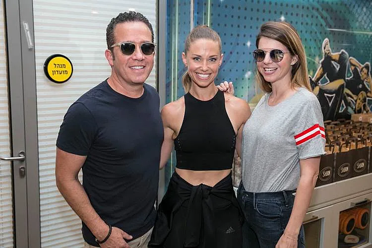 ערב טוב. גרוצקי עם לירון ויצמן וגיא פינס