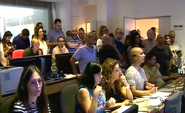 העובדים מתכנסים בקונטרול