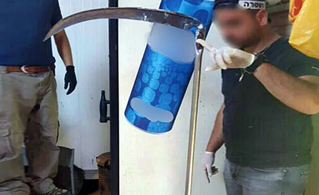 המגל ששימש את החשודים (דוברות המשטרה)