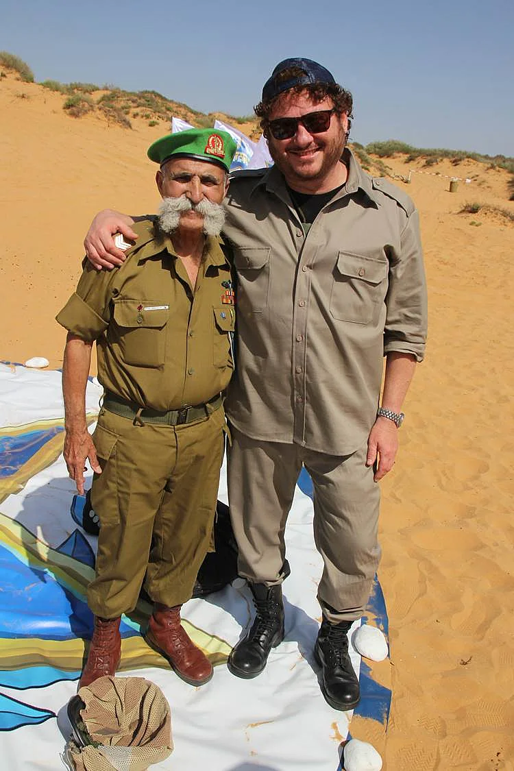 דץ והרס''ר המיתולוגי בנאי