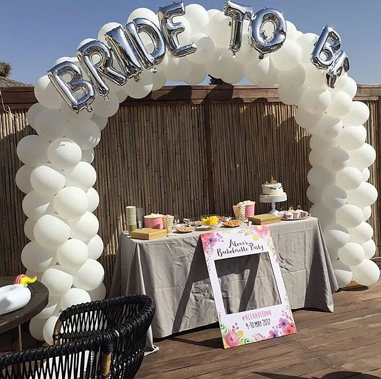 עם כל הפינוקים