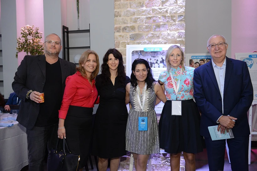 מנואל טרכטנברג ונוספים