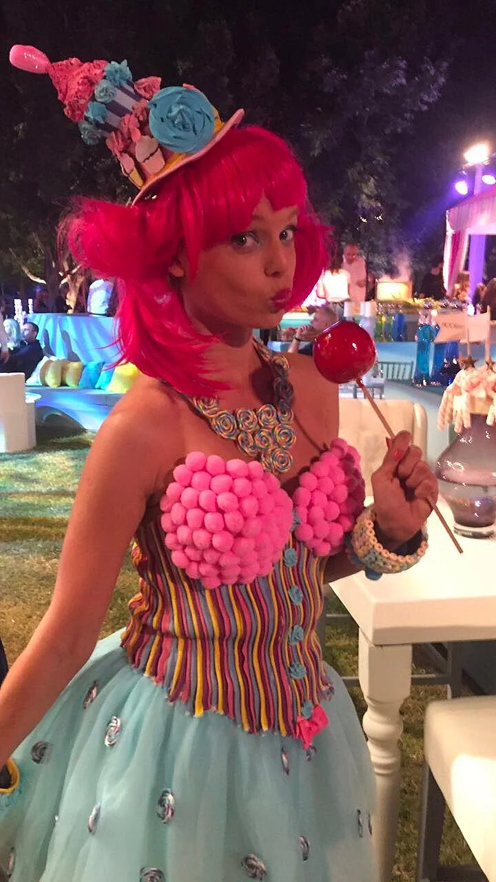 גם המלצריות