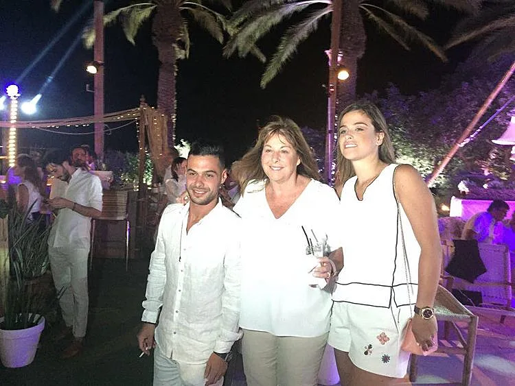 האקרמנים. מאיה, קרן וגיא