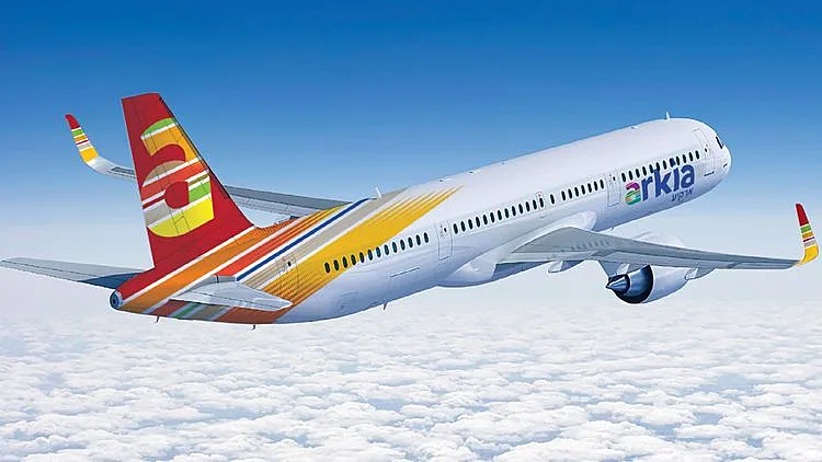 צבעי החופש. מטוס ארקיע לאחר המיתוג