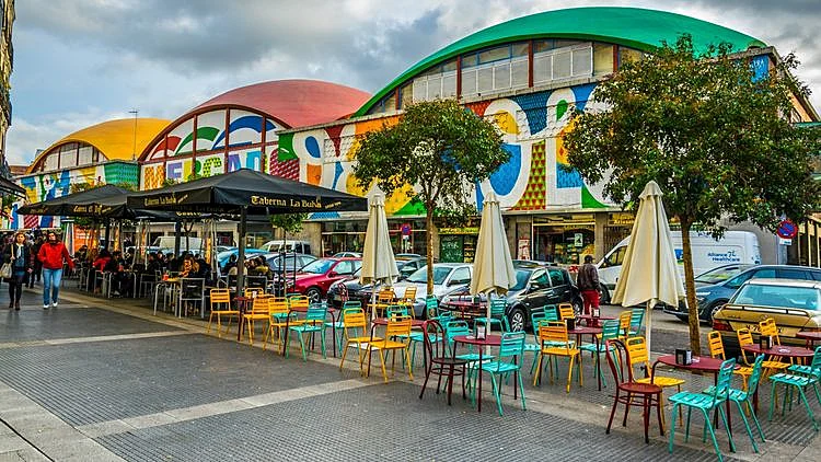 שופינג, ברים ומועדונים. La Latina