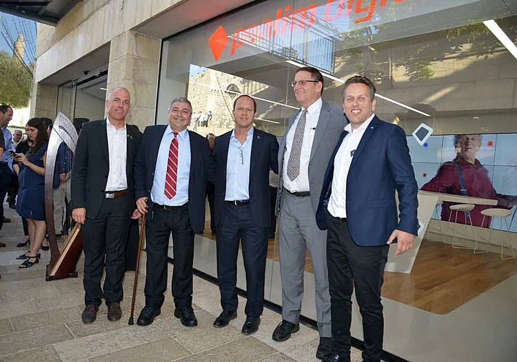 חן גודר, עודד ערן, ניר ברקת, אריק פינטו ואמנון מרחב. צילום: תמר מצפי