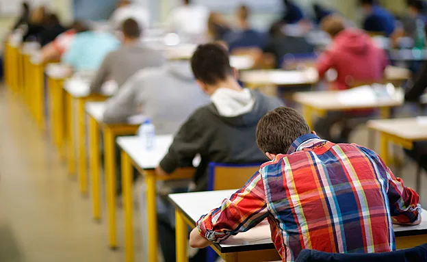 רק 34% מתלמידי יב זכאים לבגרות (רויטרס)