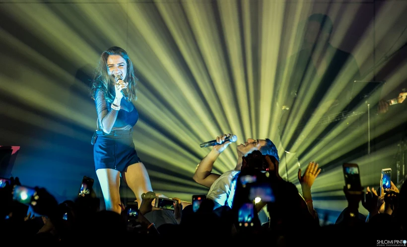 הפגינו אינטימיות בימתית. סקעת ובוקשטיין