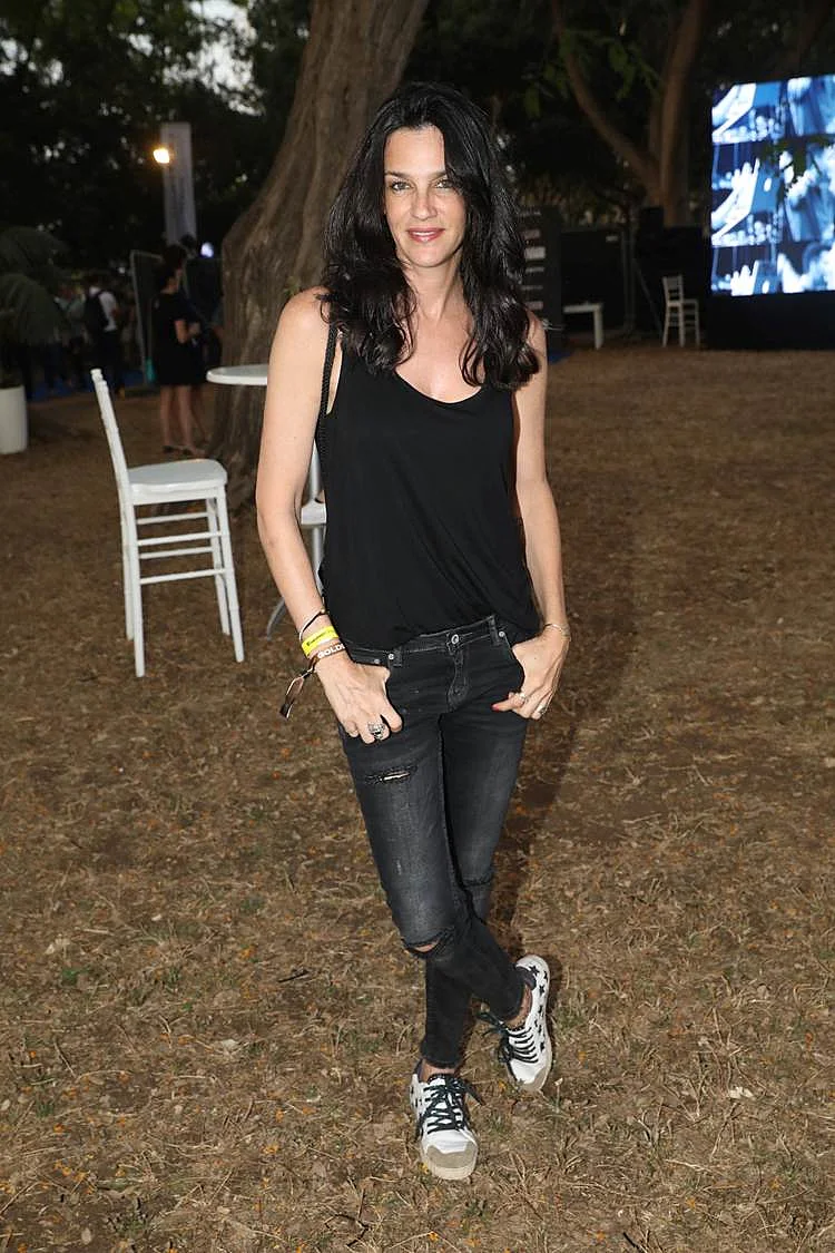 מדהימה כל פעם מחדש. שירז טל