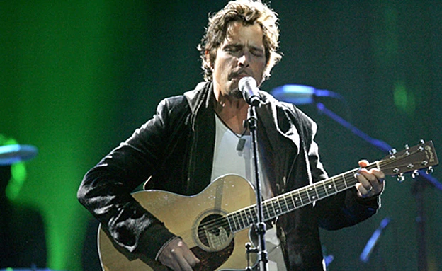 קורנל בהופעה ב-2005