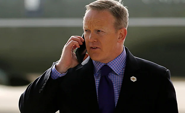 ''טראמפ לא קשור לרוסיה''. ספייסר