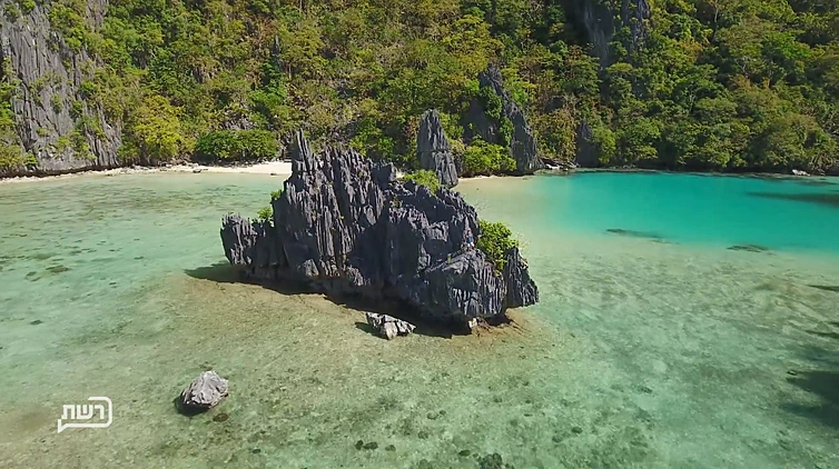 מצליחים לראות את גיא על ראש הצוק?