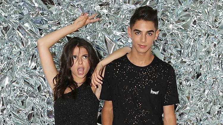 לוהט על הסט. חזן עם קים אזולאי