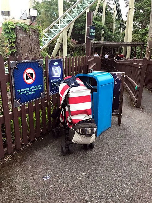 העגלה הנטושה בפארק