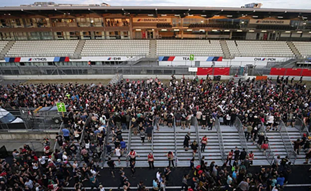 אלפים התפנו בצורה מסודרת (sky news)