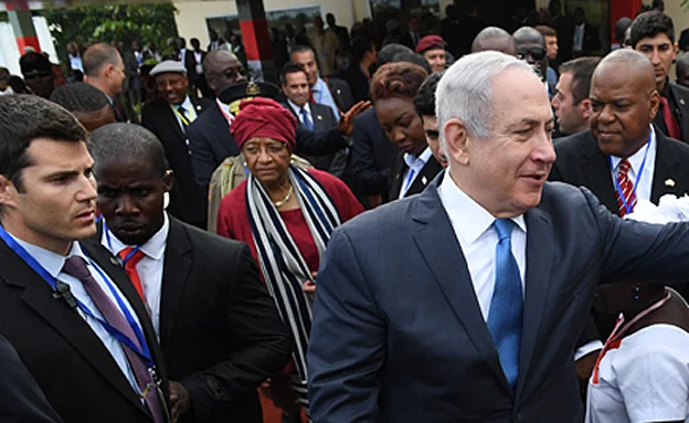 ראש הממשלה נתניהו ומאבטחיו בטוגו, היום