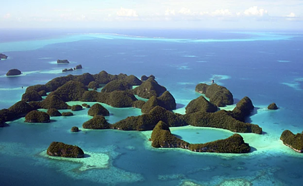 פאלאו - איים נשטפים בזרם (רויטרס)