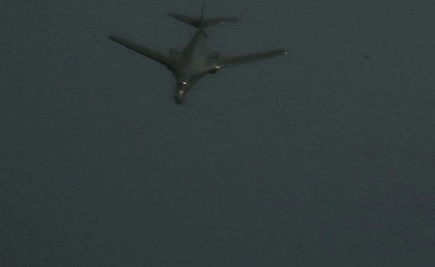 המטוסים יחד