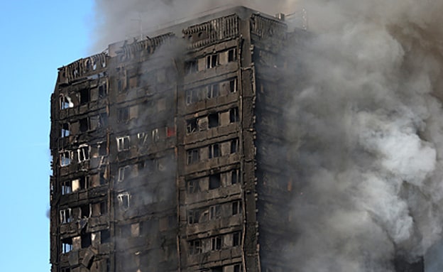 ''אפשר לשמוע חלקים נופלים לקרקע'' (רויטרס)