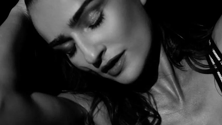 אניה בוקשטיין