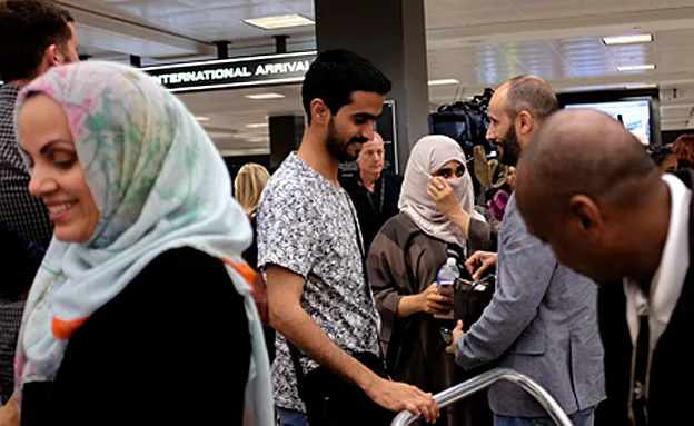 הקשחת תנאים לקבלת אשרה (רויטרס)הקשחת תנאים לקבלת אשרה (רויטרס)