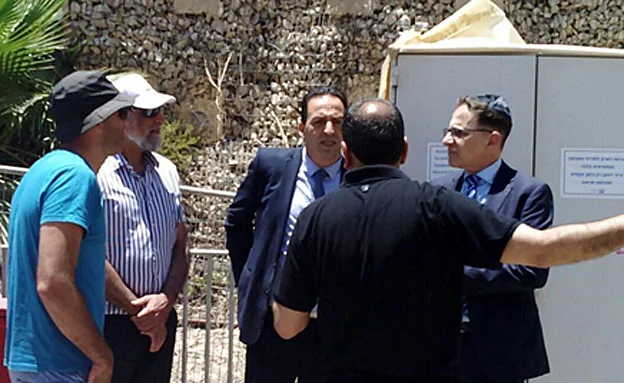 מזכיר הממשלה בכותל. היום