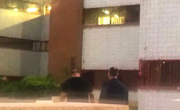 מרגלית בכניסה למסירת עדותו