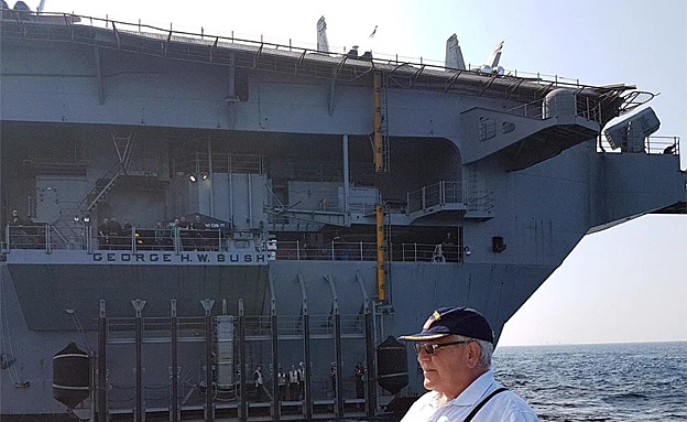 כ-5,000 אנש צוות