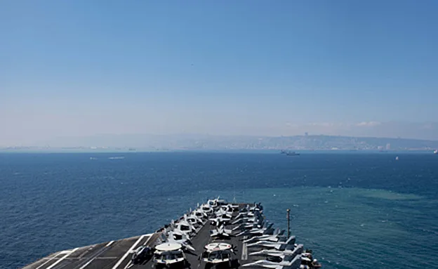 ה''ג'ורג ה.וו. בוש'' מתקרבת לחיפה