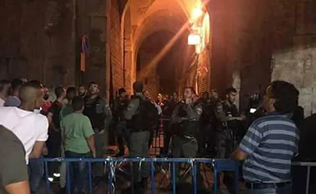 מהומות בהלוויה הערב