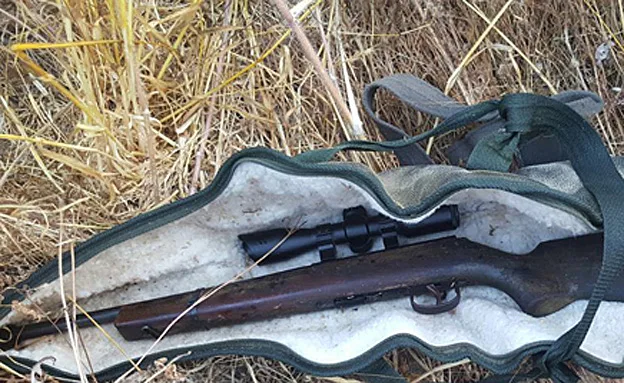 החשד - התחבבו על חיילים וגנבו את הנשק (דוברות המשטרה)