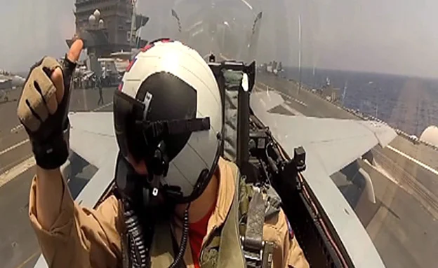 כאן הכל קורה