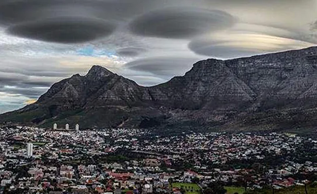 קיפיטאון, צפון אפריקה. רק 12 שעות טיסה מ (רויטרס)